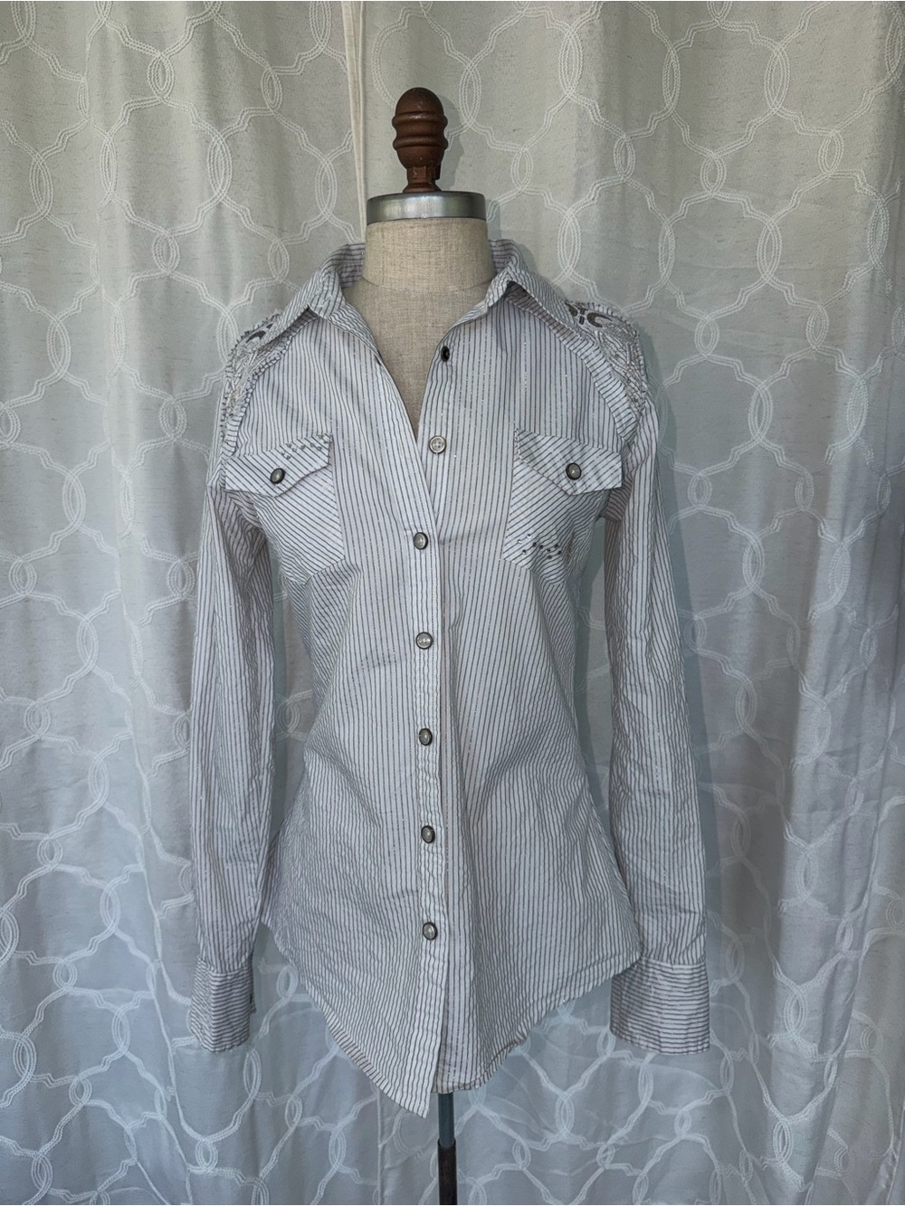 Vintage Roar Striped western bling Button-Front Shirt with sequins - White/Gray